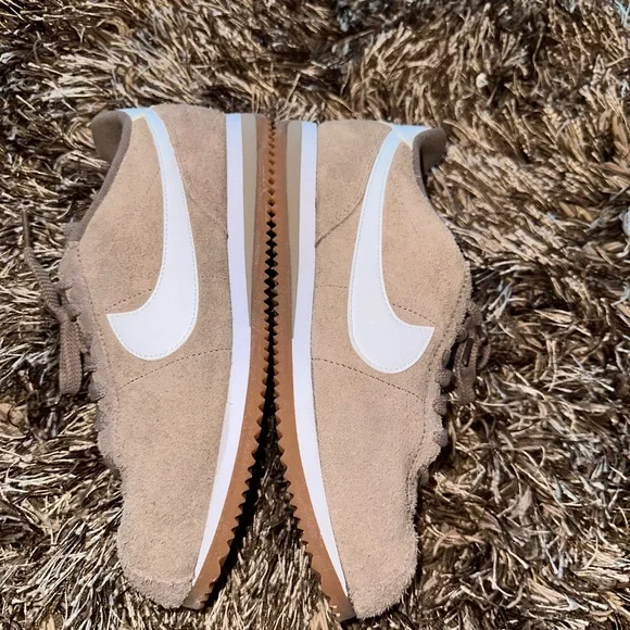 Nike Cortez Vintage Suede women’s shoes size 9 - Picture 4 of 6